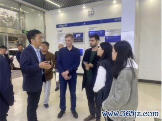 国源电气欢迎国外参不雅客户（图片开始：受访者供图）